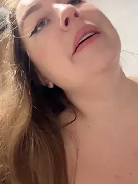 Snapshot of Lady_MiaOlson chatting on September 2025 12:44:02 AM Lady MiaOlson online show from September 2025 12:44:02 AM