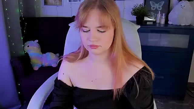 Snapshot of AlicePopsy chatting on December 2025 11:30:02 AM AlicePopsy online show from December 2025 11:30:02 AM