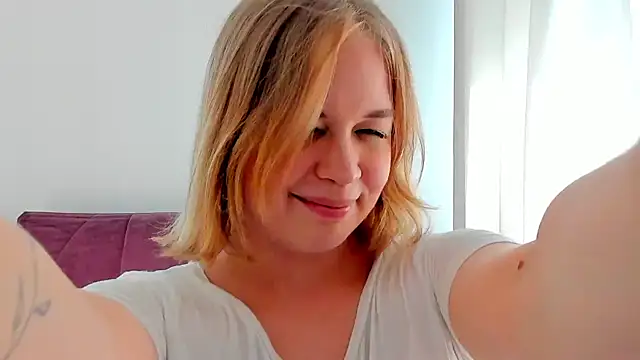 Snapshot of AlicePopsy chatting on July 2026 02:30:01 PM AlicePopsy online show from July 2026 02:30:01 PM
