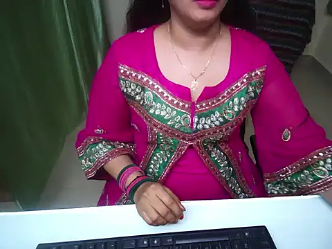 Arushisingh8888 online show from October 2025 12:27:01 PM