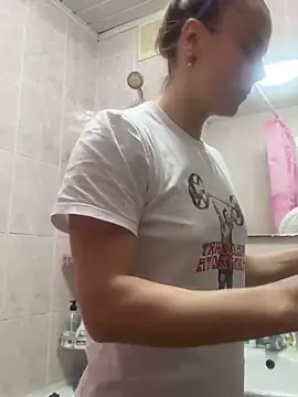 Snapshot of AlisaKissss chatting on February 2025 06:44:02 PM AlisaKissss online show from February 2025 06:44:02 PM