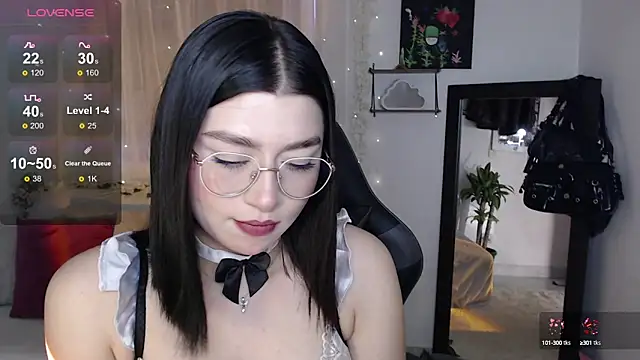 mily thomson b  online show from September 2025 09:36:02 PM