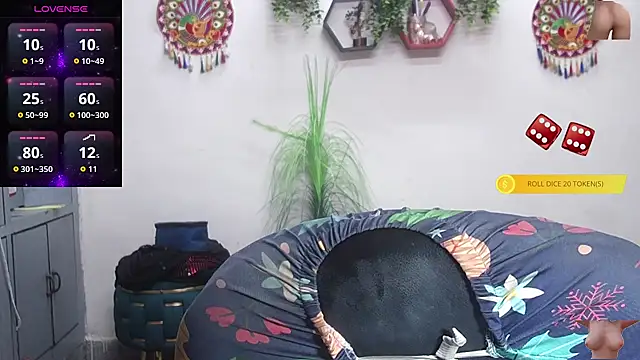 Snapshot of Sexy_komolika chatting on November 2025 01:55:01 PM Sexy komolika online show from November 2025 01:55:01 PM