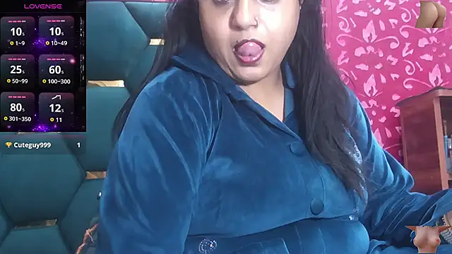 Snapshot of Sexy_komolika chatting on November 2025 04:05:01 PM Sexy komolika online show from November 2025 04:05:01 PM