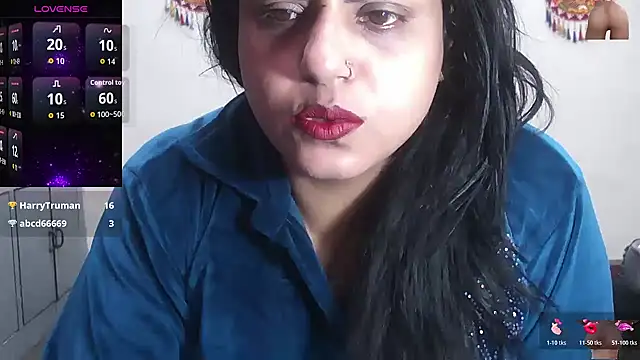 Snapshot of Sexy_komolika chatting on December 2025 02:20:01 AM Sexy komolika online show from December 2025 02:20:01 AM