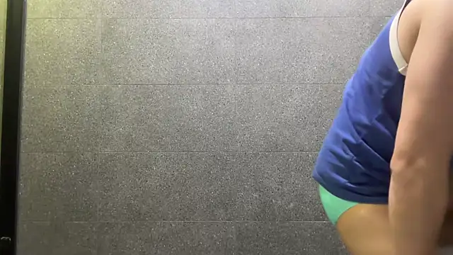 Snapshot of taka32204 chatting on December 2025 02:22:02 PM taka32204 online show from December 2025 02:22:02 PM