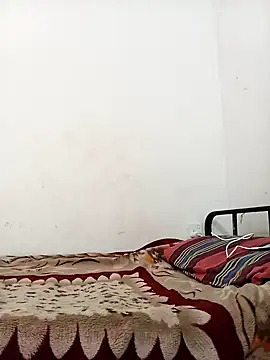 Snapshot of littlequeen77 chatting on January 2025 01:19:02 PM littlequeen77 online show from January 2025 01:19:02 PM