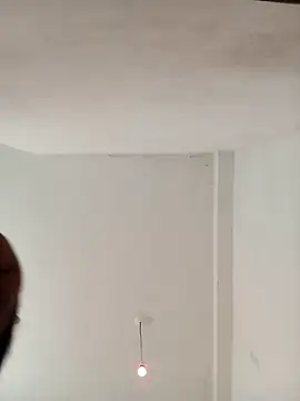 Snapshot of littlequeen77 chatting on January 2025 02:51:02 PM littlequeen77 online show from January 2025 02:51:02 PM