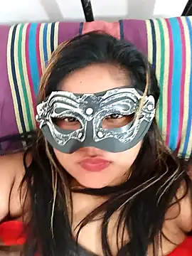 Snapshot of littlequeen77 chatting on January 2025 08:39:02 AM littlequeen77 online show from January 2025 08:39:02 AM