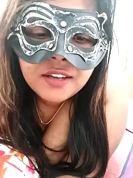 Snapshot of littlequeen77 chatting on February 2025 06:35:02 PM littlequeen77 online show from February 2025 06:35:02 PM