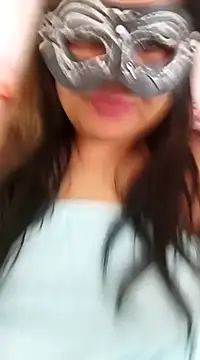 Snapshot of littlequeen77 chatting on February 2025 10:04:02 AM littlequeen77 online show from February 2025 10:04:02 AM