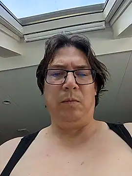 Snapshot of owned_by_goddess_laurie chatting on June 2026 02:58:01 PM owned by goddess laurie online show from June 2026 02:58:01 PM