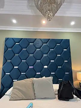 ThaniaJones online show from February 2026 12:03:01 PM