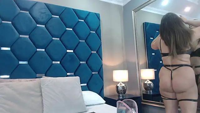 ThaniaJones online show from April 2026 11:55:01 AM