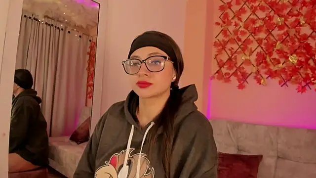 Snapshot of Sweet_Candies chatting on March 2025 06:42:02 AM Sweet Candies online show from March 2025 06:42:02 AM