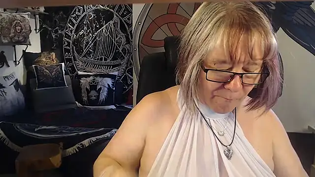 Snapshot of TittenMichelle chatting on July 2026 07:15:02 AM TittenMichelle online show from July 2026 07:15:02 AM
