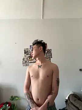 Snapshot of Eric246 chatting on February 2026 07:01:01 AM Eric246 online show from February 2026 07:01:01 AM