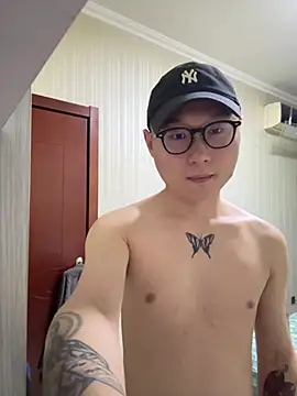 Snapshot of Eric246 chatting on February 2026 03:55:01 PM Eric246 online show from February 2026 03:55:01 PM