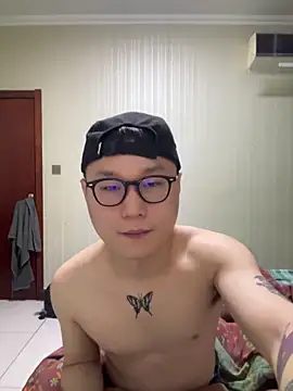 Snapshot of Eric246 chatting on March 2026 05:21:01 PM Eric246 online show from March 2026 05:21:01 PM