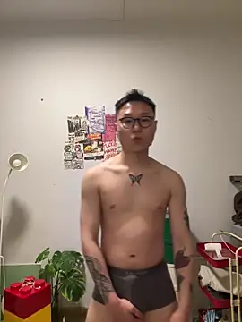 Snapshot of Eric246 chatting on March 2026 03:18:01 PM Eric246 online show from March 2026 03:18:01 PM