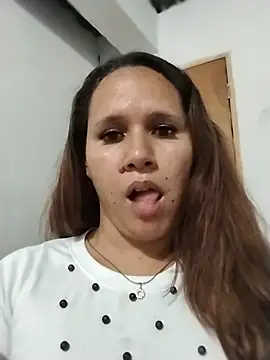Snapshot of -Anny chatting on July 2026 04:15:01 AM -Anny online show from July 2026 04:15:01 AM