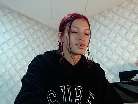 Snapshot of Emma-Wilson chatting on May 2026 04:42:01 AM Emma-Wilson online show from May 2026 04:42:01 AM
