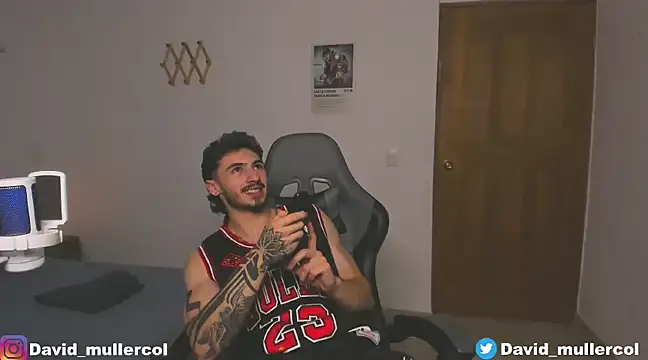 Snapshot of David_Brown18 chatting on January 2025 10:03:01 PM David Brown18 online show from January 2025 10:03:01 PM