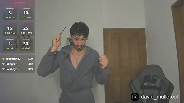 Snapshot of David_Brown18 chatting on January 2025 03:17:01 AM David Brown18 online show from January 2025 03:17:01 AM