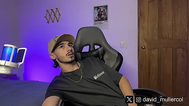 Snapshot of David_Brown18 chatting on February 2025 01:18:02 AM David Brown18 online show from February 2025 01:18:02 AM