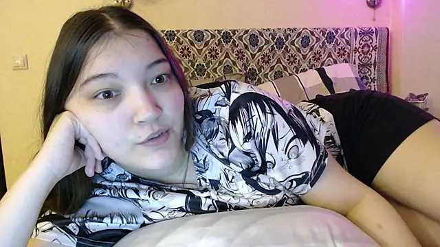 Snapshot of AlisaDevis chatting on December 2024 09:02:02 AM AlisaDevis online show from December 2024 09:02:02 AM