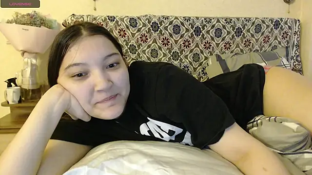 Snapshot of AlisaDevis chatting on February 2025 10:09:02 AM AlisaDevis online show from February 2025 10:09:02 AM