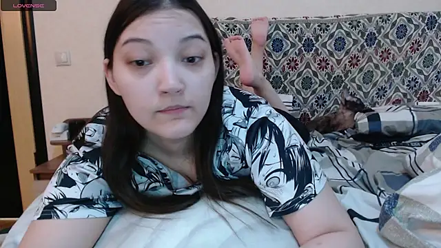 Snapshot of AlisaDevis chatting on February 2025 02:11:02 PM AlisaDevis online show from February 2025 02:11:02 PM