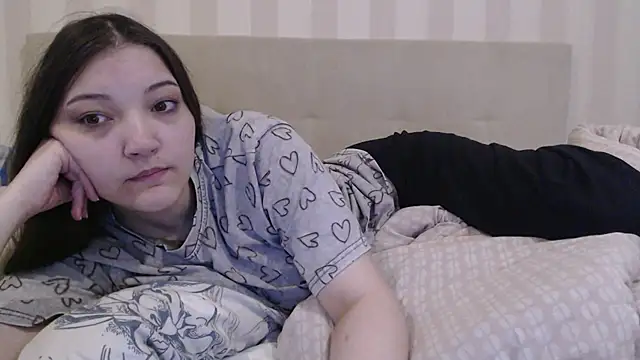 AlisaDevis online show from May 2026 05:12:01 AM