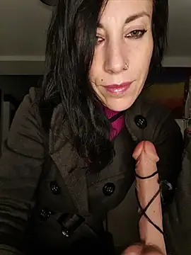 freyamoret online show from March 2026 02:56:01 AM