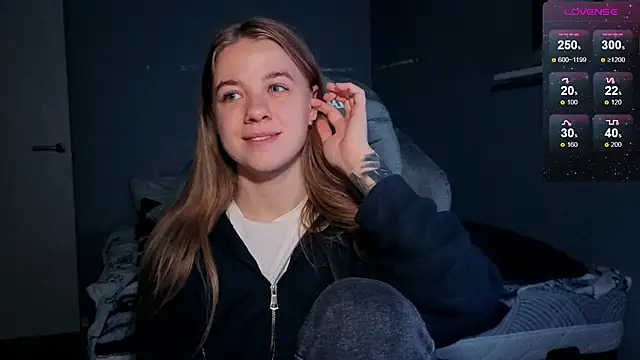 candy maggie online show from November 2025 03:02:01 PM