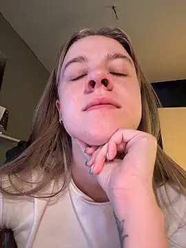 candy maggie online show from November 2025 05:40:02 AM