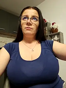 Snapshot of KristenVega chatting on November 2025 05:24:01 PM KristenVega online show from November 2025 05:24:01 PM