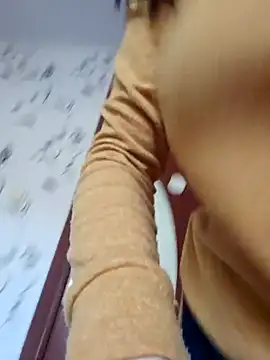 Snapshot of KristenVega chatting on November 2025 12:27:01 PM KristenVega online show from November 2025 12:27:01 PM