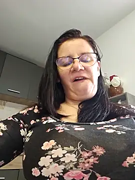 Snapshot of KristenVega chatting on November 2025 10:37:02 AM KristenVega online show from November 2025 10:37:02 AM