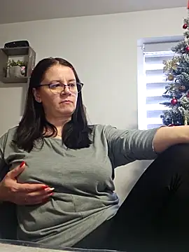 Snapshot of KristenVega chatting on December 2025 10:35:01 AM KristenVega online show from December 2025 10:35:01 AM