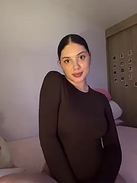 Snapshot of EmilyS__ chatting on February 2026 03:57:01 AM EmilyS online show from February 2026 03:57:01 AM