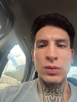  Tomy08calderon online show from February 2026 06:48:01 PM