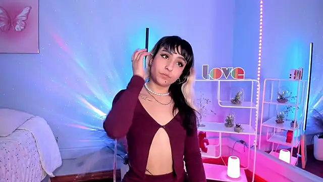 Snapshot of MaveParks_ chatting on October 2025 11:40:02 AM MaveParks online show from October 2025 11:40:02 AM