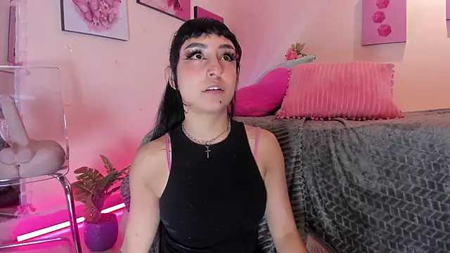 Snapshot of MaveParks_ chatting on January 2026 11:48:02 AM MaveParks online show from January 2026 11:48:02 AM