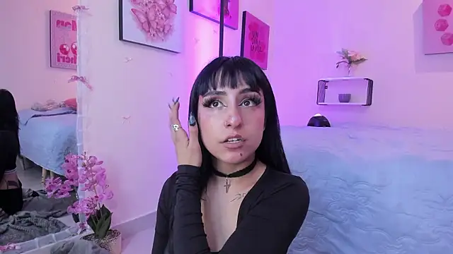 Snapshot of MaveParks_ chatting on February 2026 11:54:01 AM MaveParks online show from February 2026 11:54:01 AM