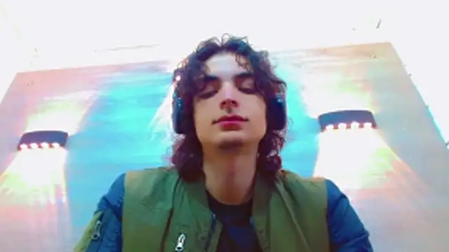 Sr BonnyEthan online show from November 2025 01:43:02 PM