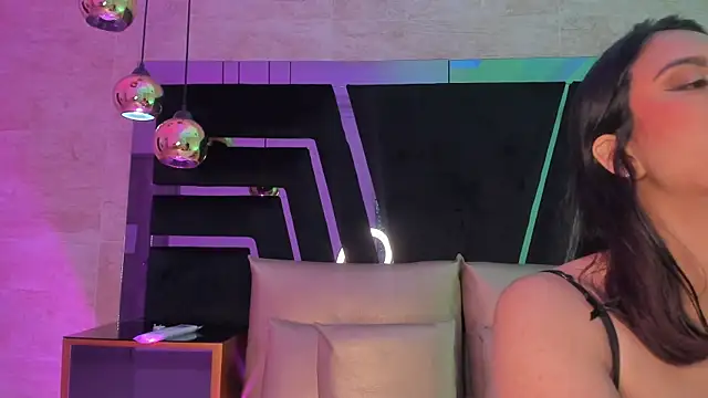 DaraBeckett online show from November 2025 11:56:02 AM