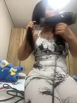 Isa-Jones online show from December 2025 12:16:01 AM