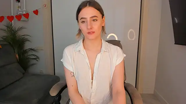 Snapshot of helen_ramsay chatting on May 2026 03:18:02 PM helen ramsay online show from May 2026 03:18:02 PM