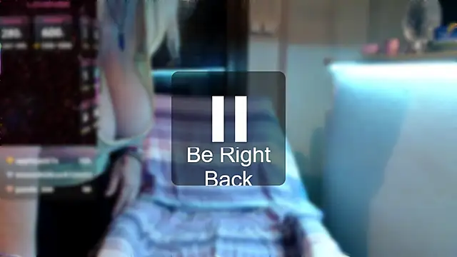 Snapshot of JennaDeluxe chatting on November 2025 06:56:02 PM JennaDeluxe online show from November 2025 06:56:02 PM